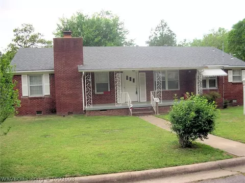 2110 S Wolfe Ln, Fort Smith, AR 72901 photo 1