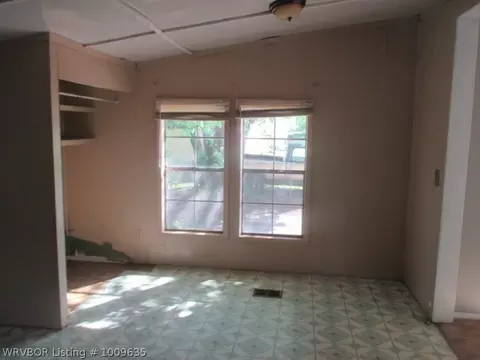 1002 A St, Barling, AR 72923 photo 9