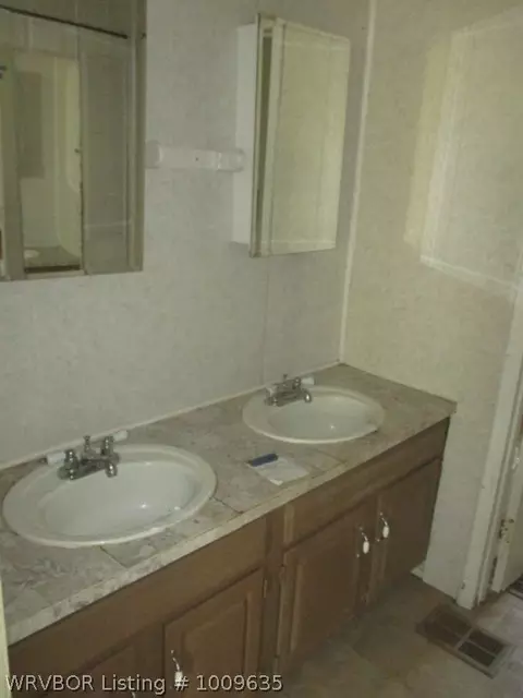 1002 A St, Barling, AR 72923 photo 15