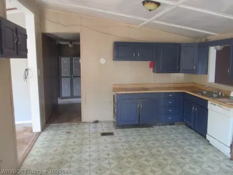 1002 A St, Barling, AR 72923 photo 7