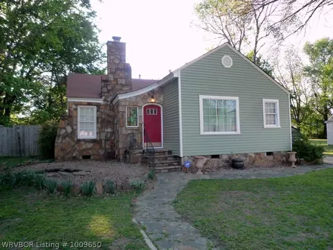1021 N 36 St, Fort Smith, AR 72904 photo 1