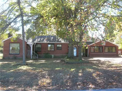 3918 S V St, Fort Smith, AR 72903 photo 1