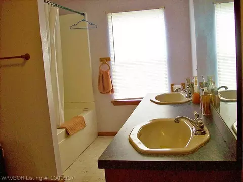 116 Corley Loop, Paris, AR 72855 photo 6