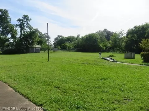 801 5th St, Waldron, AR 72958 photo 7