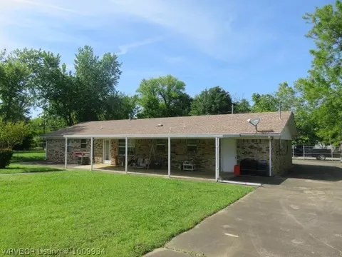 801 5th St, Waldron, AR 72958 photo 6