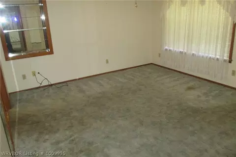 403 Taylor, Paris, AR 72855 photo 4