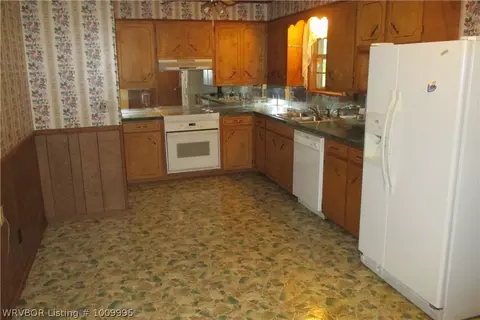 403 Taylor, Paris, AR 72855 photo 5
