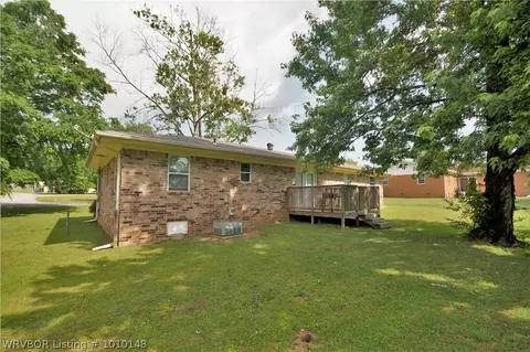 205 4th St, Barling, AR 72923 photo 2