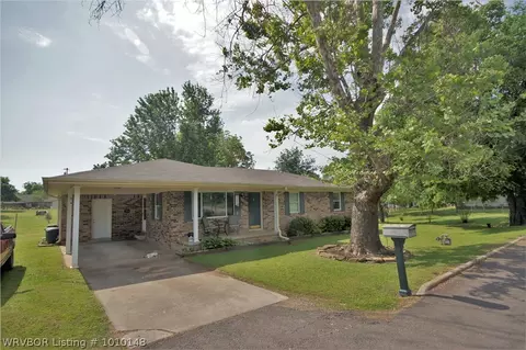 205 4th St, Barling, AR 72923 photo 1
