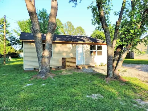 804 Morris St, Pocola, OK 74902 photo 1