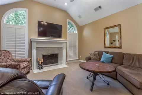 5912 Valley View Dr, Fort Smith, AR 72916 photo 4