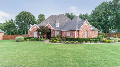 5912 Valley View Dr, Fort Smith, AR 72916 photo 1