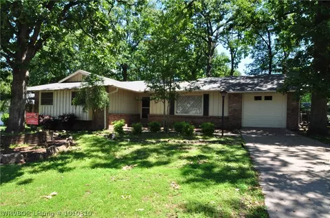 3223 39th St, Fort Smith, AR 72903 photo 2