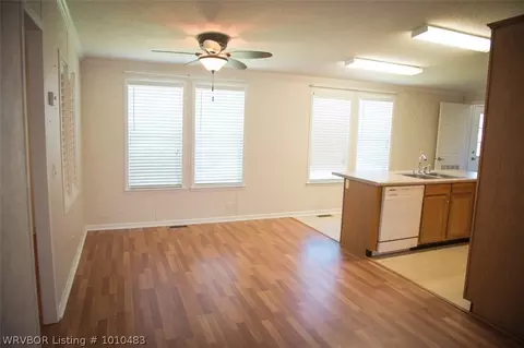 902 J St, Barling, AR 72923 photo 4