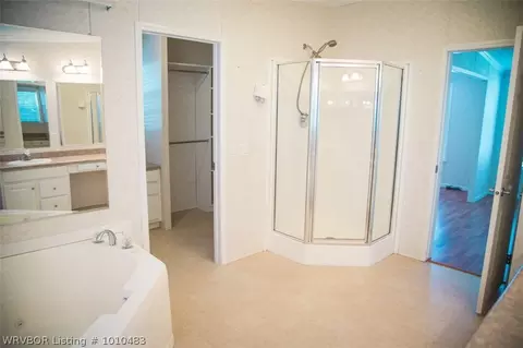 902 J St, Barling, AR 72923 photo 14