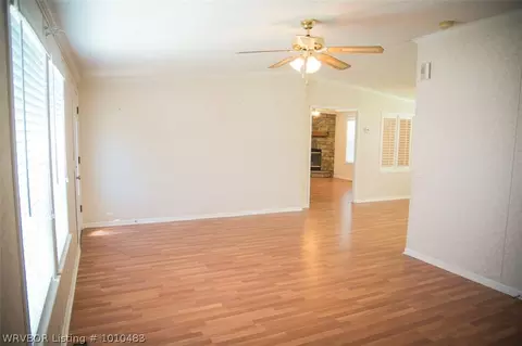 902 J St, Barling, AR 72923 photo 2