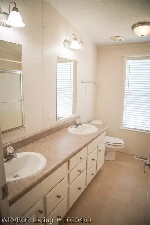 902 J St, Barling, AR 72923 photo 23