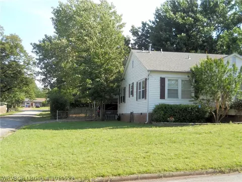 2320 S R St, Fort Smith, AR 72901 photo 3