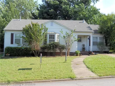 2320 S R St, Fort Smith, AR 72901 photo 1