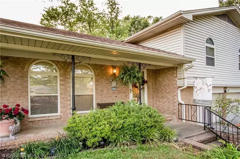 1313 58th Ter, Fort Smith, AR 72904 photo 2