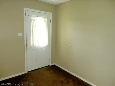 706 E Gary St, Greenwood, AR 72936 photo 3
