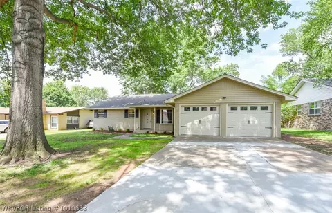 1905 46th Ter, Fort Smith, AR 72904 photo 1