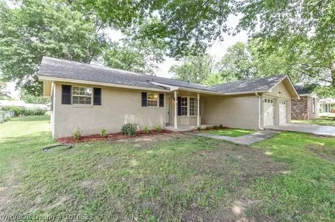 1905 46th Ter, Fort Smith, AR 72904 photo 3