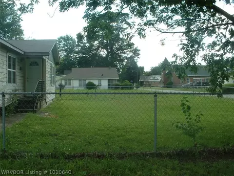 4526 Young St, Fort Smith, AR 72904 photo 3