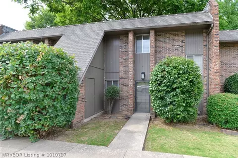 1500 S Albert Pike Ave #11, Fort Smith, AR 72903 photo 2