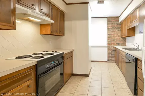 1500 S Albert Pike Ave #11, Fort Smith, AR 72903 photo 6