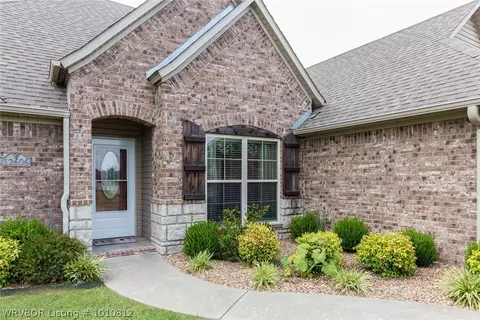 12606 Dunston Dr, Fort Smith, AR 72916 photo 2