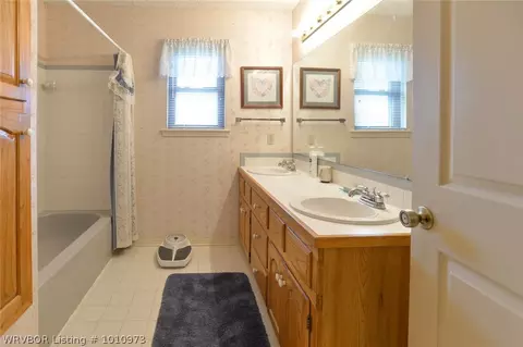 409 S Tiffany Dr, Lavaca, AR 72941 photo 15