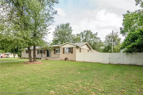 722 Martin Dr, Fort Smith, AR 72908 photo 4