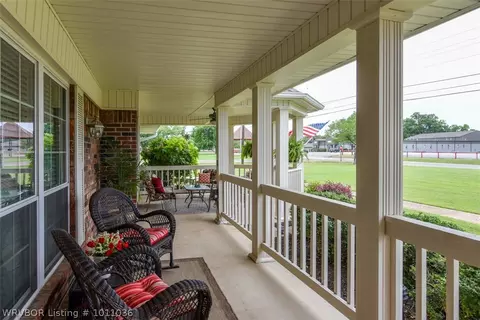 702 E Pryor Ave, Pocola, OK 74902 photo 4