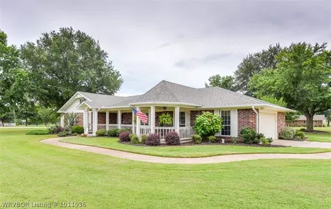 702 E Pryor Ave, Pocola, OK 74902 photo 3