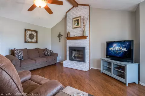 1214 Ruby Cir, Van Buren, AR 72956 photo 4