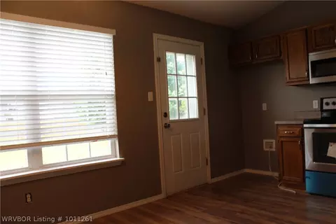 1904 Eastgate Dr, Greenwood, AR 72936 photo 3