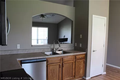 1904 Eastgate Dr, Greenwood, AR 72936 photo 5