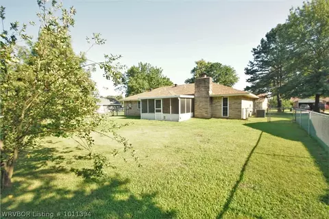 1603 Strozier Ct, Barling, AR 72923 photo 12
