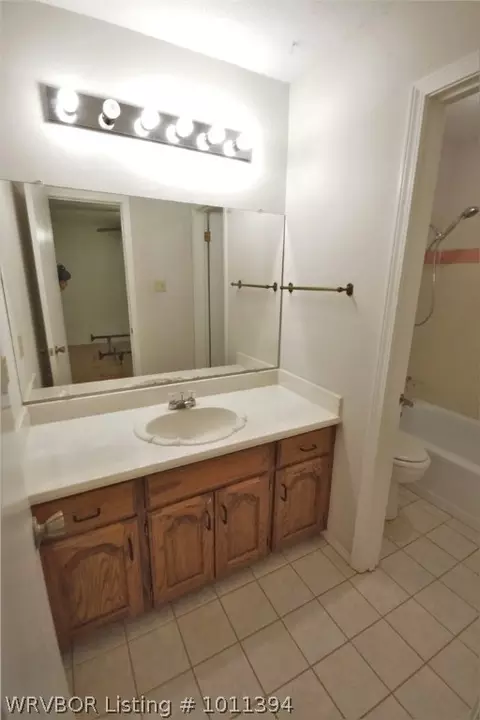 1603 Strozier Ct, Barling, AR 72923 photo 6