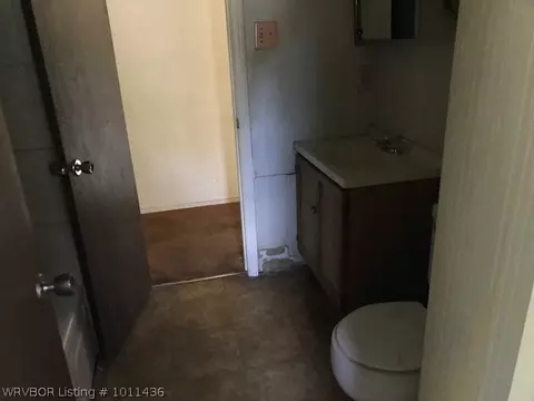 8901 S Fresno St, Fort Smith, AR 72903 photo 8