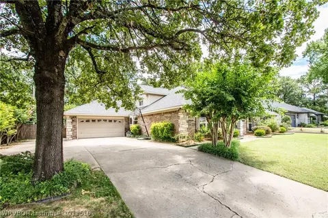 2307 Camelot Dr, Fort Smith, AR 72903 photo 9