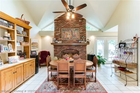 2307 Camelot Dr, Fort Smith, AR 72903 photo 5