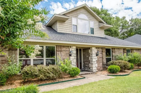 2307 Camelot Dr, Fort Smith, AR 72903 photo 7