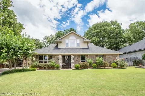 2307 Camelot Dr, Fort Smith, AR 72903 photo 1