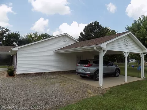 100 Pierce Loop, Wister, OK 74966 photo 3
