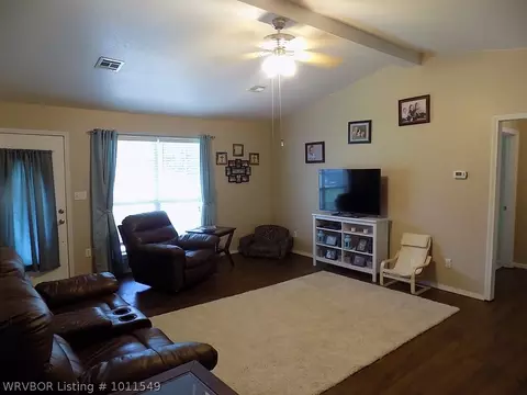 100 Pierce Loop, Wister, OK 74966 photo 11