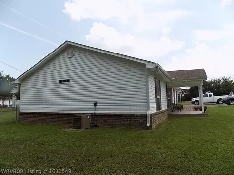 100 Pierce Loop, Wister, OK 74966 photo 4