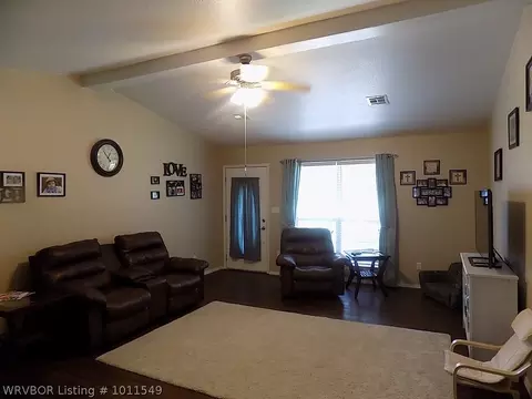 100 Pierce Loop, Wister, OK 74966 photo 12