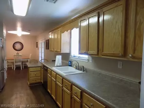 100 Pierce Loop, Wister, OK 74966 photo 30